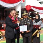 Di Momen Perayaan Hari Dharma Karya Dika (HDKD) Kadin Sultra Terima Penghargaan Dari Kemenkumham